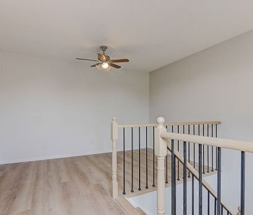 For Lease - 20 Azzarello Lane, Toronto, Ontario - Photo 3