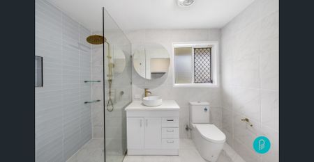 FAMILY HOME IN HERITAGE PARK - Photo 2