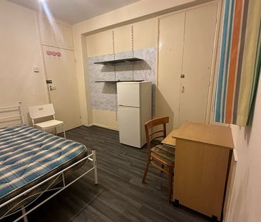 Room in a Shared Flat, Marvell House, SE5 - Photo 2