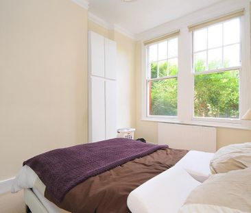 Alexandra Park Road, Muswell Hill, London, N10 - Photo 3