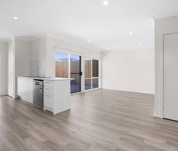 Brand New Home in Prime Austin Estate Location - Photo 5