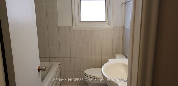 For Lease - 5 Rangoon Road, Toronto, Ontario - Photo 1