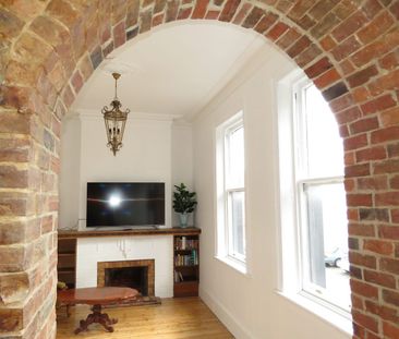 Central Furnished Living. - Photo 1