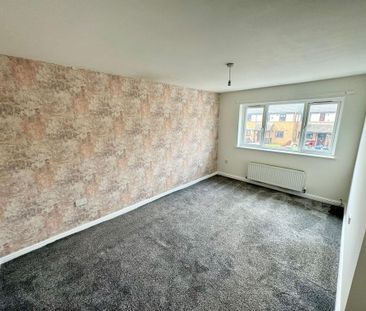 4 bedroom terraced house to rent - Photo 6