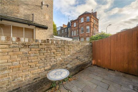 2 bedroom maisonette to rent - Photo 5