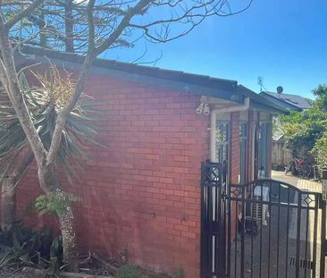 Private & Modern 2-Bedy - Photo 4