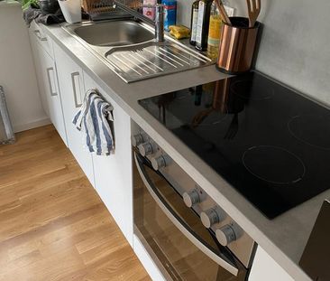 2-Zimmer Dachwohnung in Historischer Gießerei 1-2 Monate - Photo 1