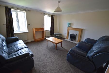 4 bedroom terraced house to rent - Photo 2
