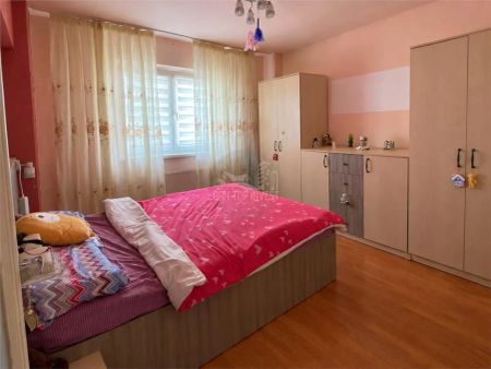 Apartament 3 camere decomandat balcon 2 bai Vasile Aaron - Photo 4
