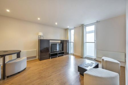 1 bedroom flat to rent - Photo 2