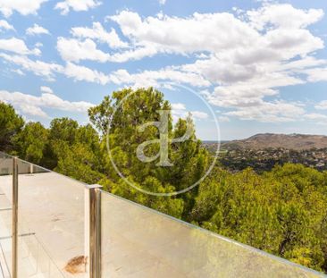 Luxury Villa for rent in Chiva, Spain - Photo 4