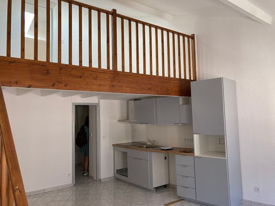 Location Appartement 2 pièces 61m² - Photo 1