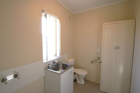 136 Prince Street, Orange NSW 2800 - House For Rent | Domain - Photo 4