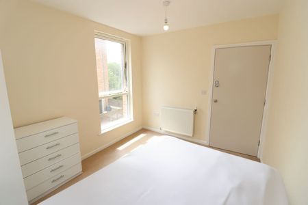 Room in a Shared House, Rosenburg Road, W3 - Photo 5