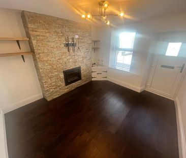 2 bedroom end of terrace house to rent - Photo 1