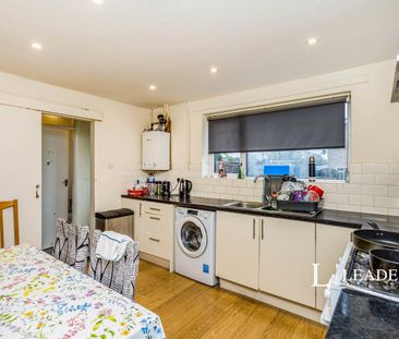 3 bedroom house to rent Rusper Road, Horsham, West Sussex, RH12 - Photo 6