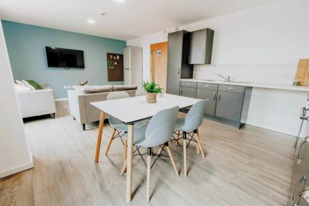 Silver En Suite (High Floors) - Photo 2