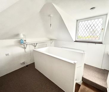 4 bedroom semi-detached house to rent - Photo 5