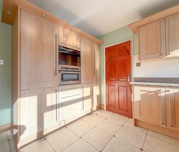 3 Bedroom Detached for Rent - Photo 5