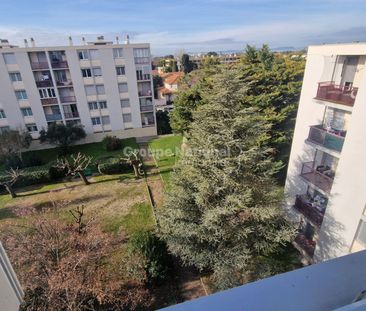 Marignane à louer les Perrussons type 3 avec cave en 4 em étage san... - Photo 3