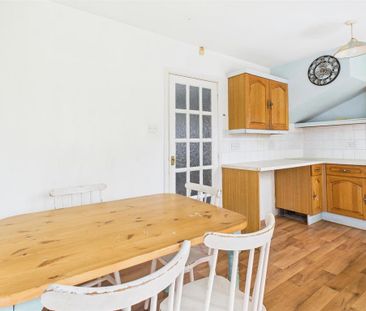 3 bedroom detached house to rent - Photo 4