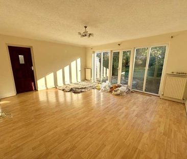 Hercies Road, Uxbridge, UB10 - Photo 2