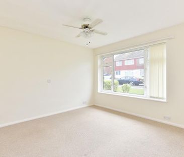 2 bedroom semi-detached bungalow to rent - Photo 3