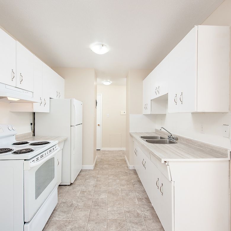Lyndon Court - Photo 1