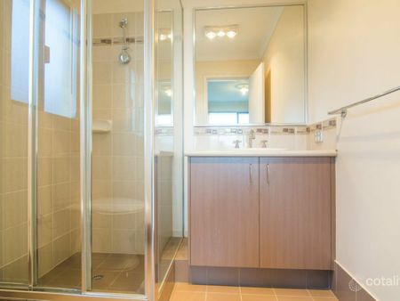 BREAK LEASE - Modern Family Comfort in a Prime Southern River Location - Photo 5