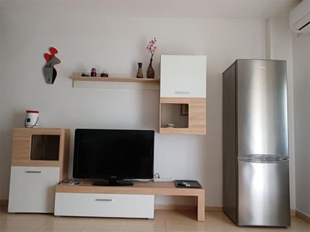 Apartamento de alquiler en Carrer de Josep Carner, 18, Platja de Llevant - Photo 2