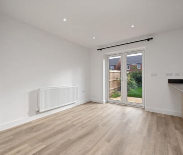 3 bedroom end of terrace house to rent - Photo 3