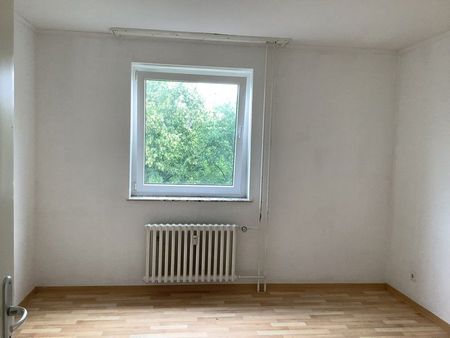 Umzug gefällig? Geräumige 3-Zi.-Wohnung / WBS erforderlich - Foto 2