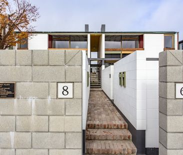 One Bedroom Heritage Apartment City West (Downstairs) with Garage - Photo 5