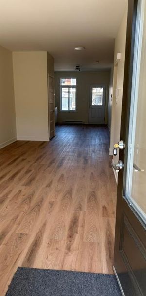 Super 5 1/2 Hochelaga - Photo 1