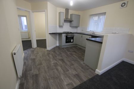 4 Plas Pen March, Rhos, Wrexham LL14 2LL - TO LET - Photo 2