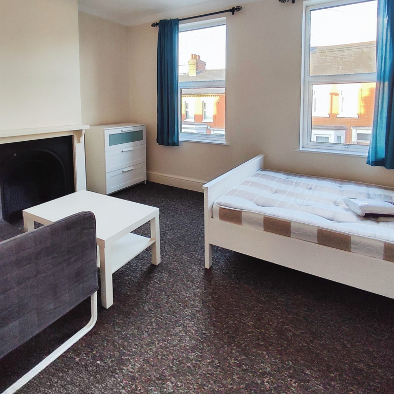 5 bedroom house share to rent - Photo 1