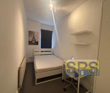 4 bedroom terraced house to rent - Photo 4