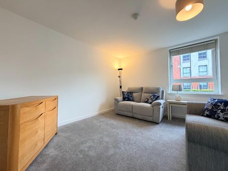 2 bedroom flat to rent - Photo 2