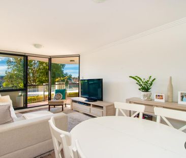 Ultra Convenient North Facing Two Bedroom Apartment - Photo 1