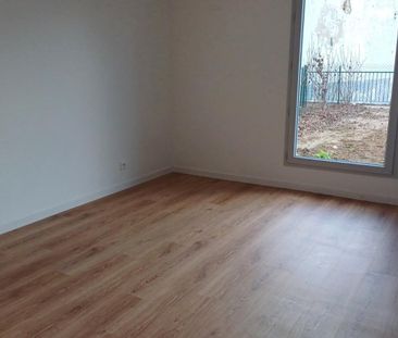 location Appartement T2 DE 47.84m² À REIMS - Photo 3