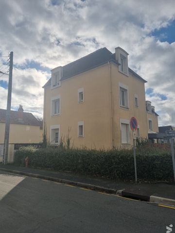 chambre meublée avec coin cuisine, douche et wc. - Photo 5