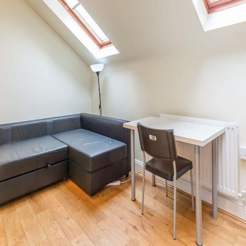 Cosy studio perfect for 1 person close to the trendy Upper Street - Photo 1