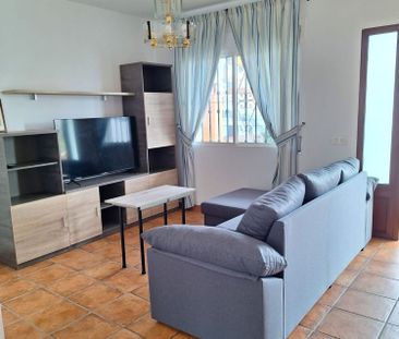 Alquiler de casa o chalet independiente en Camino Jarazmín, 30 - Photo 2