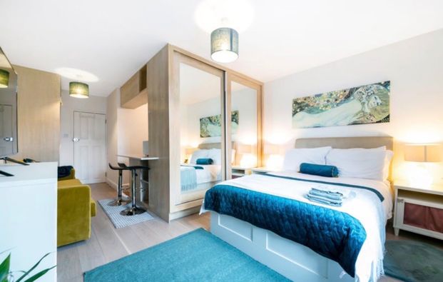 Studio Flat, Streatham High Road, SW16 - Photo 1