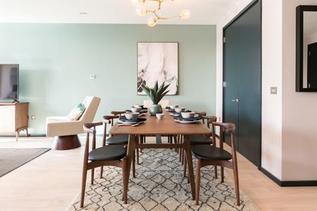 Three bedroom apartment @ Opus, 6 Hanover Quay, Grand Canal Dock, Dublin 2. - Photo 4