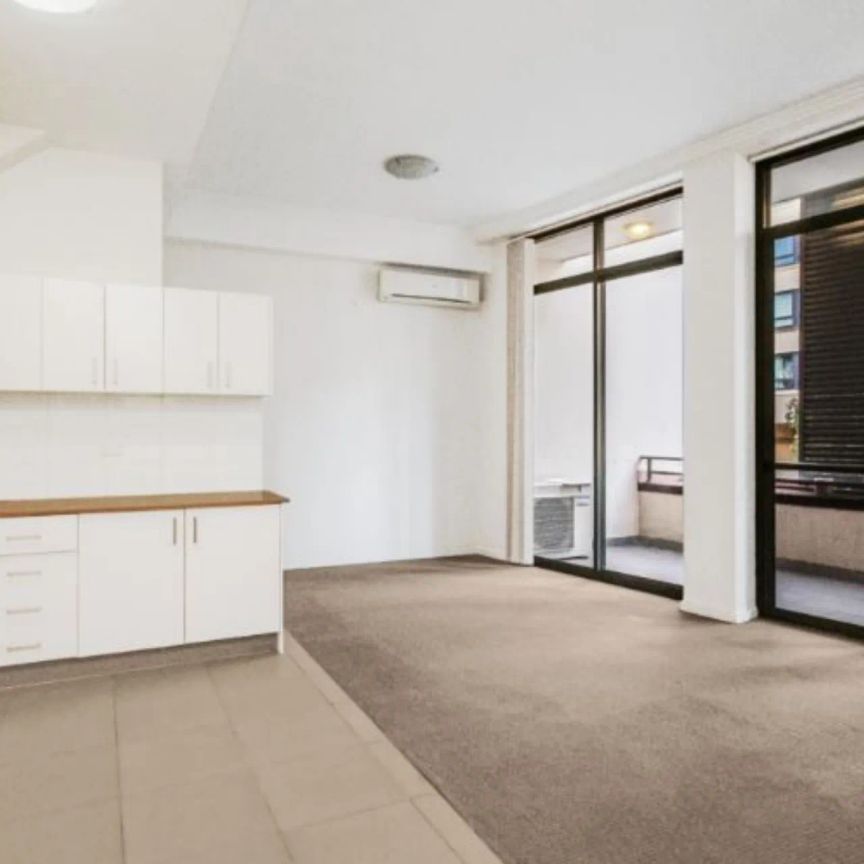 5/39 Cowper Street, Parramatta. - Photo 1