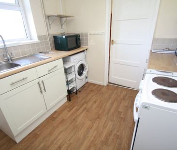 Chantry Mead Road - Photo 3