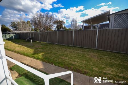 STUDIO LIVING CLOSE TO TOWN - Photo 4