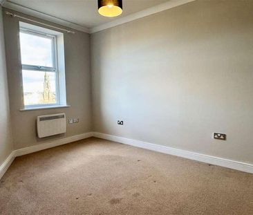 Prince Of Wales Terrace, Scarborough, YO11 - Photo 5