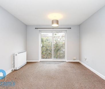 2 bed Flat for Rent - Photo 1